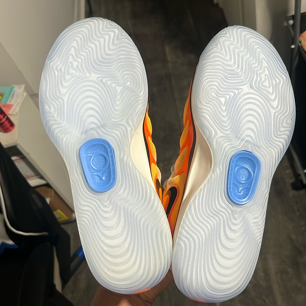 Nike KD 17 Sunrise University Gold Basketball Shoes 
' Orange and White Sneakers - Picture 8 of 8